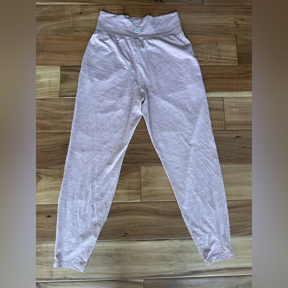Vuori Lux Harem pant. Heathered Pink. Size X-small - Picture 3 of 5